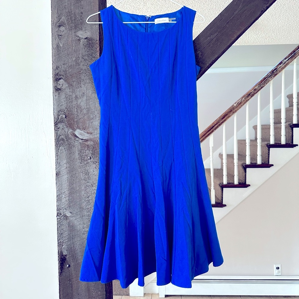 Calvin Klein Knee Length Stunner